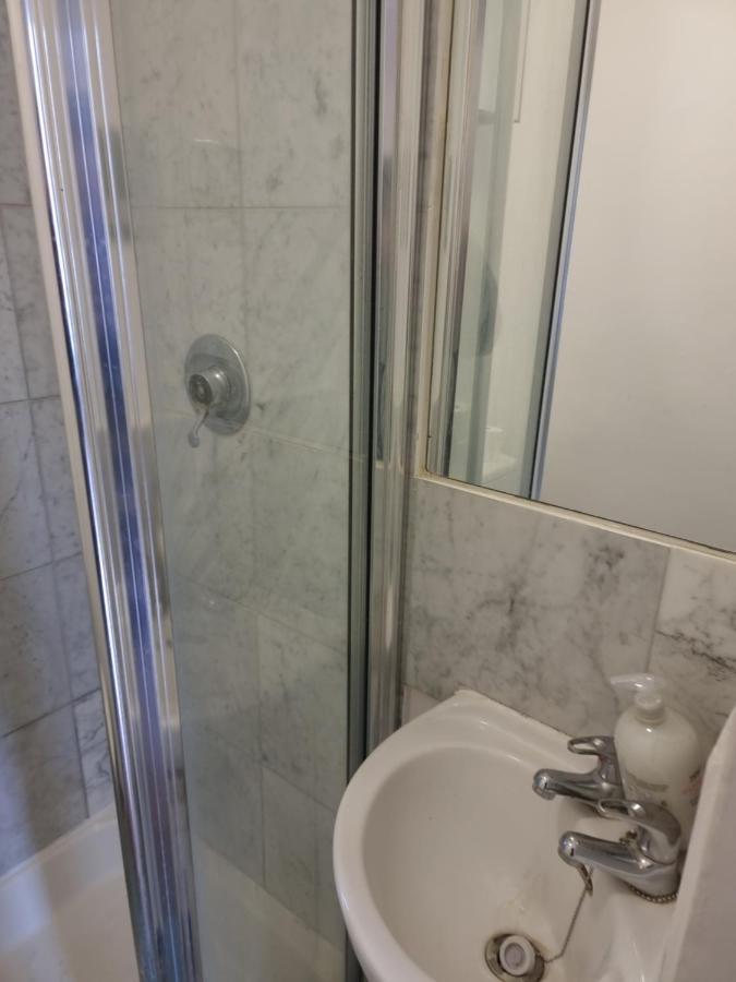 F8-Mezzanine 1St Floor Flat Fits 3 Near Paddington Lejlighed London Eksteriør billede
